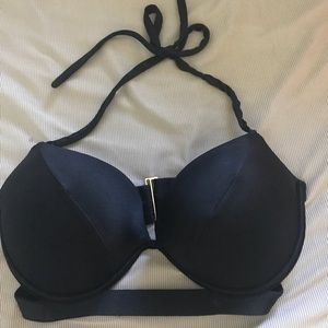 Black Victoria’s Secret push up top